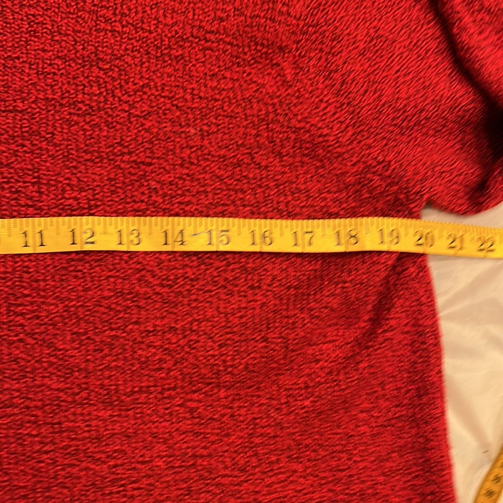 Croft & Barrow Crew Neck Sweater in Red.  Pullover. Size large - Picture 8 of 12